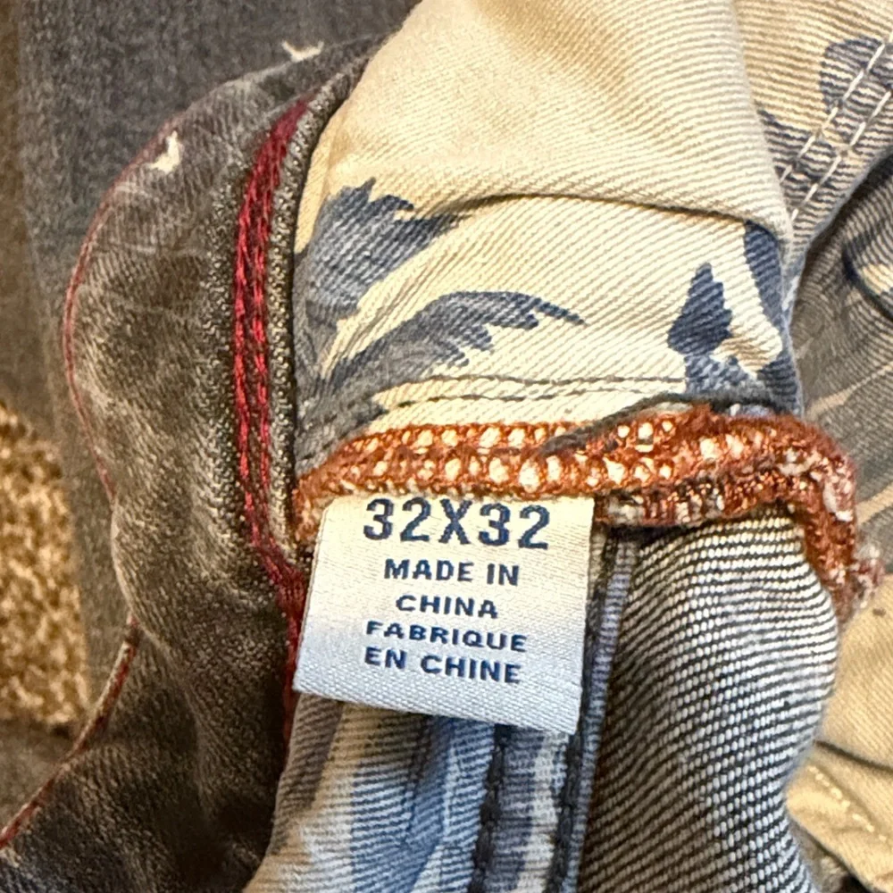 Tommy Bahama Men's Straight Jeans in Charcoal